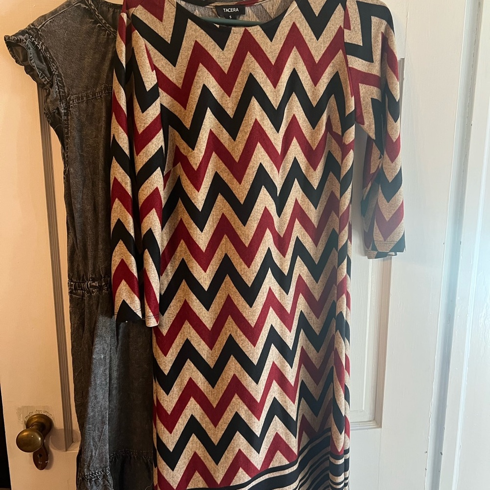 3/4 sleeve sweater dress / FREE item with every purchase